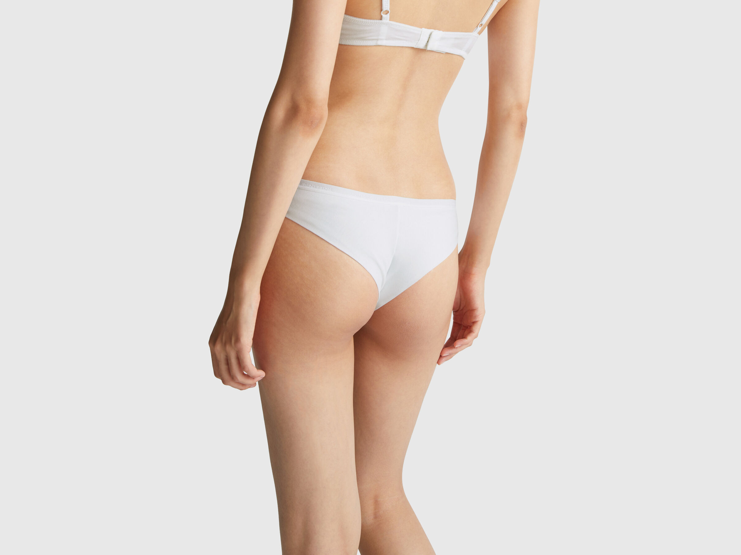 THONG Women image number 2